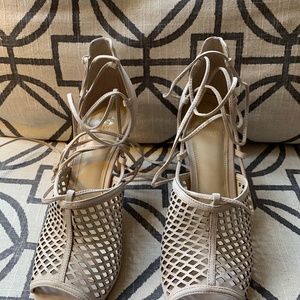Size 10 Vince Camuto ankle strap 3 1/2 inch pumps